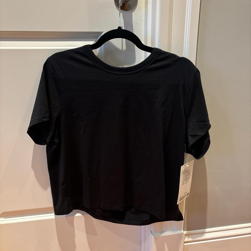 Lululemon Classic Fit Cotton Blend Tee